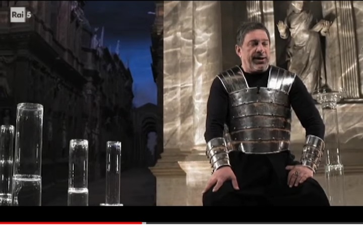 Screenshot_20230801-190000_YouTube.jpg