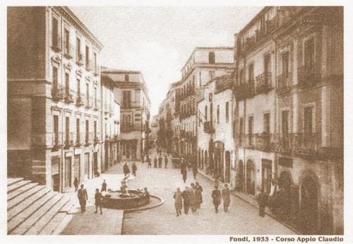 Piazza S.Maria 1933