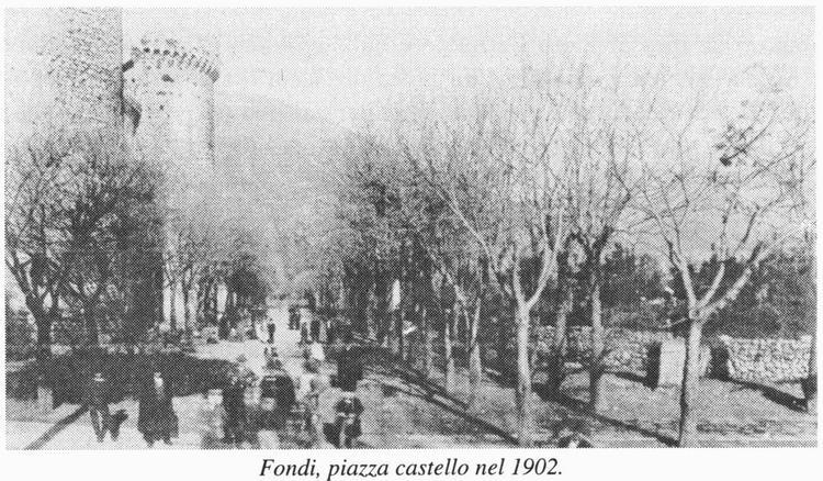 Piazza 1902